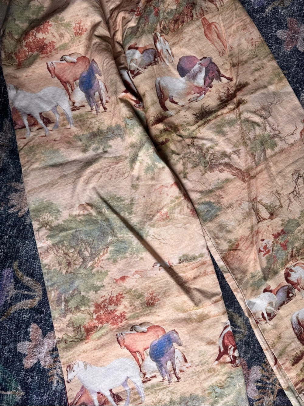 Women’s Printed Wide-Leg Pants in Mustard with Star-Trim - Picture 14 of 15